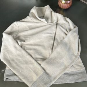 Adorable light jacket w/ asymmetrical zip and pockets! Lou&grey by loft, size M.